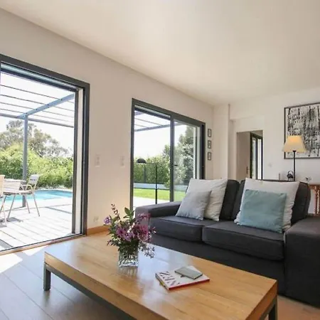Inviting Holiday In With Private Pool