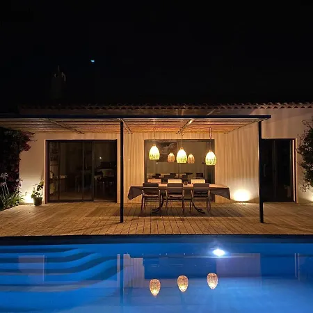 Inviting Holiday In With Private Pool Holiday home *