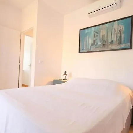 Inviting Holiday In With Private Pool Holiday home *